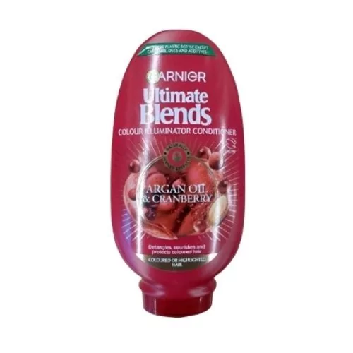 Garnier Ultimate Blends Argan Oil & Cranberry Conditioner 400ml for colored hair, protects vibrancy and adds softness.