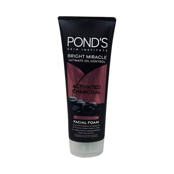 Pond's Activated Charcoal Facial Foam - Deep cleansing face wash with activated charcoal and Vitamin B3.